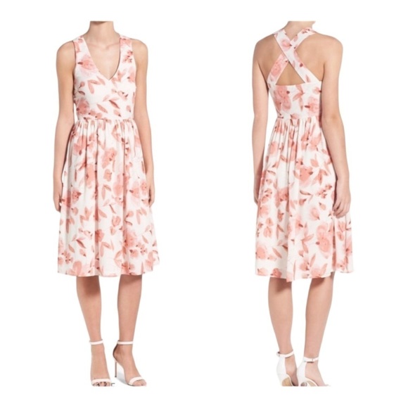 Cupcakes and Cashmere Sophia Floral Dress - Picture 1 of 9